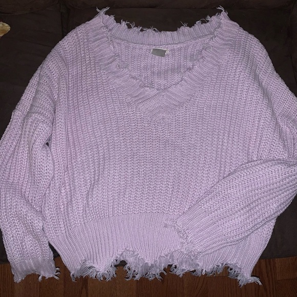 New Lavender top w/ distress - Picture 1 of 8